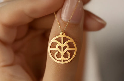 Diseñado para ti | Collar con Monograma a Medida